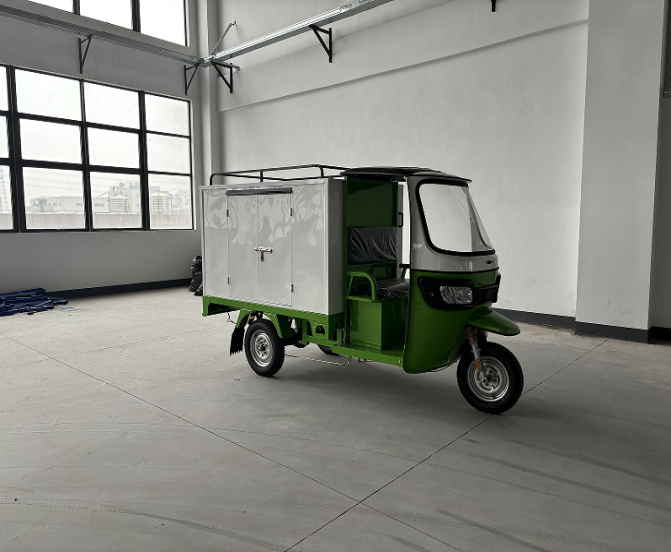 三轮车（厢式货车）